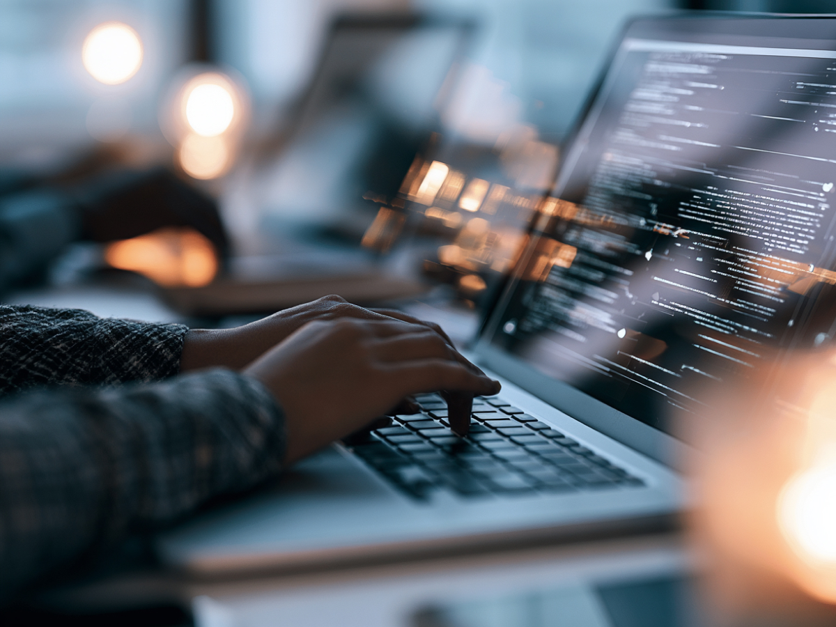 Learn how semantic context and SQL history help AI agents reduce errors and deliver more reliable enterprise analytics.