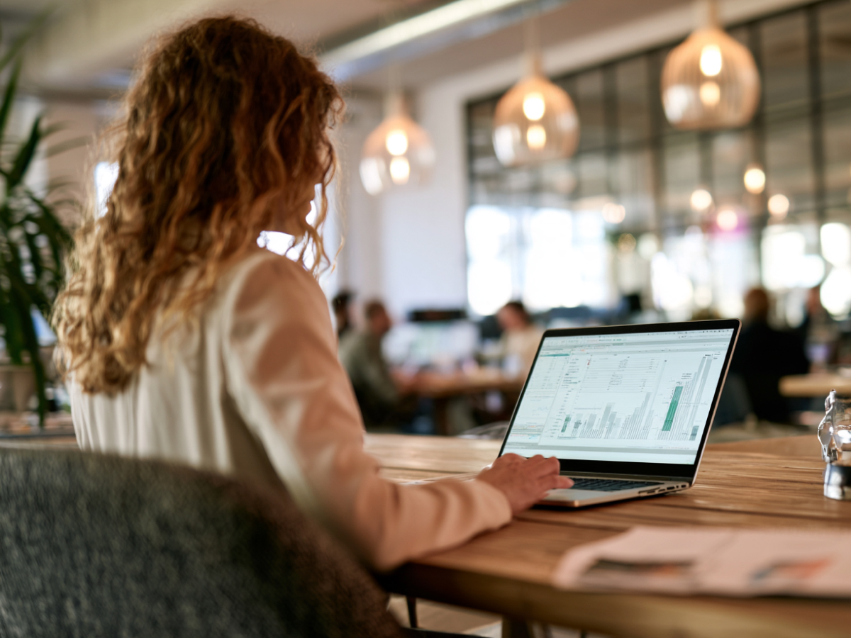 VMware’s price changes call for a workload-level review of renewal costs, migration risks, and the operating gains that can justify a shift.
